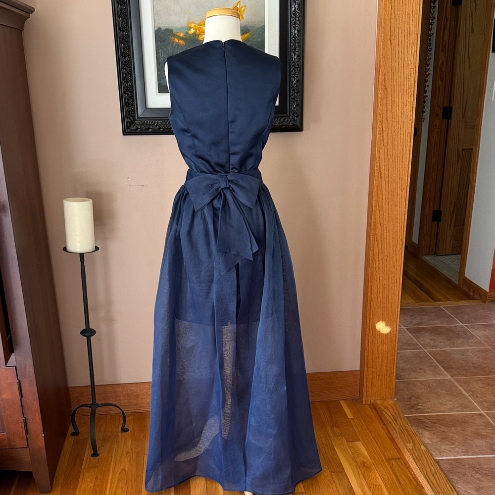 Vintage Vera Wang blue dress with organza skirt or cape. Size 10 - Picture 2 of 8